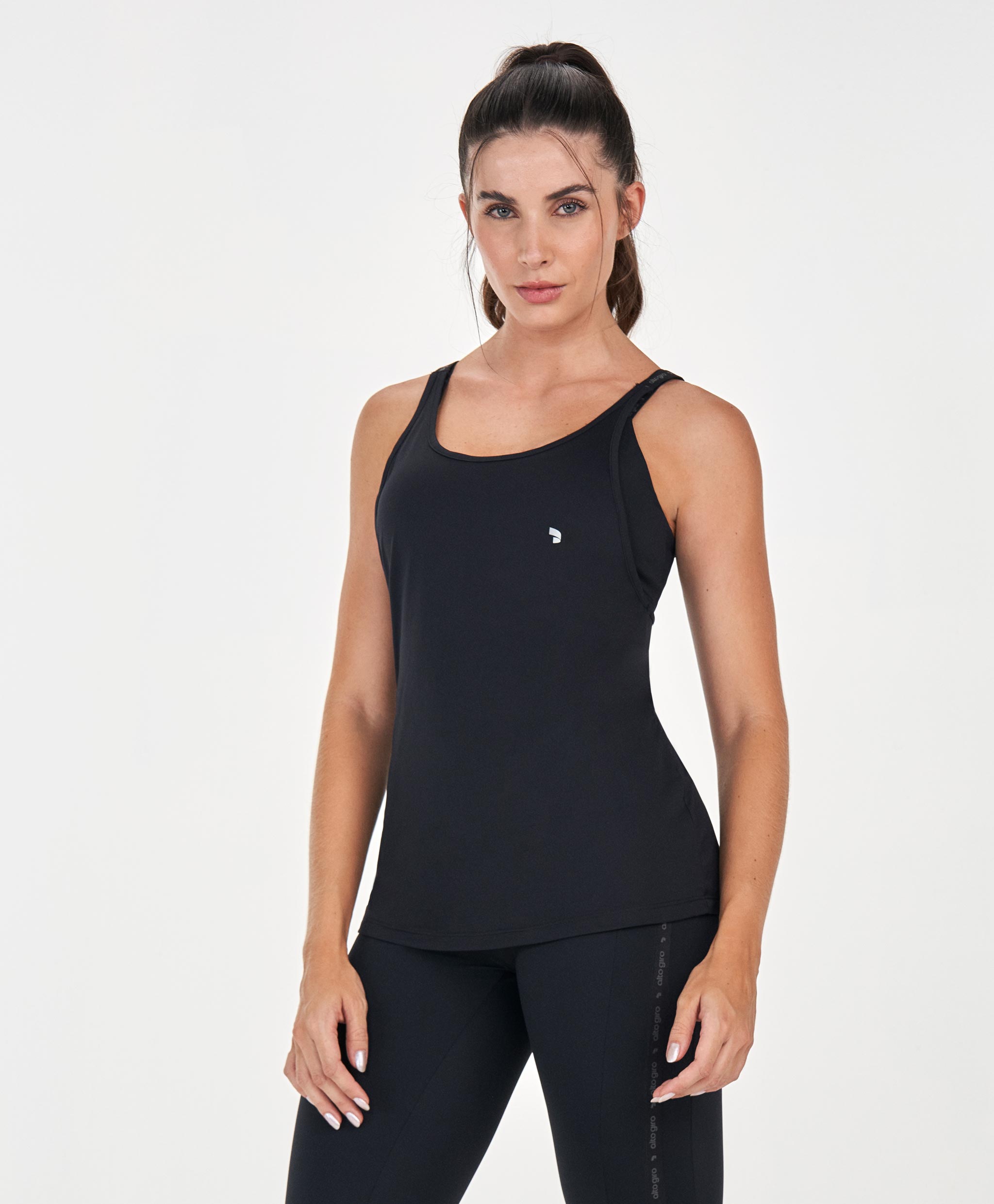 REGATA COM ELASTICO ALTO GIRO EM V