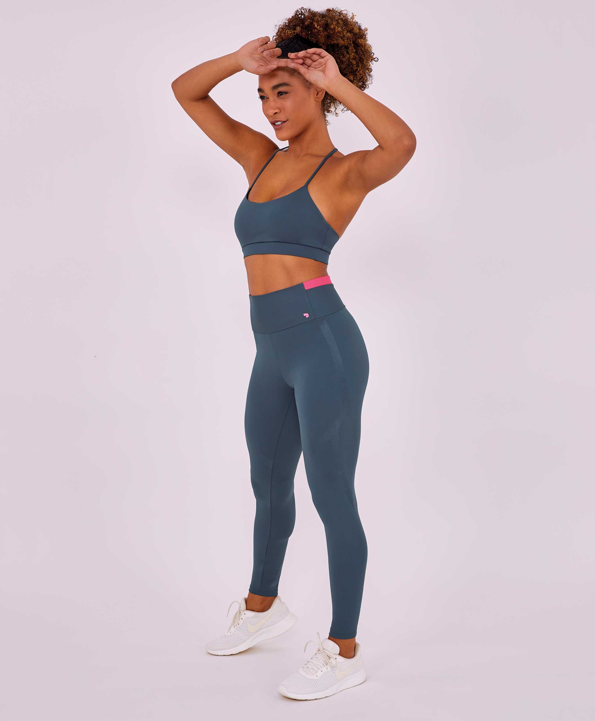 LEGGING HYPER SILK E DETALHE COS