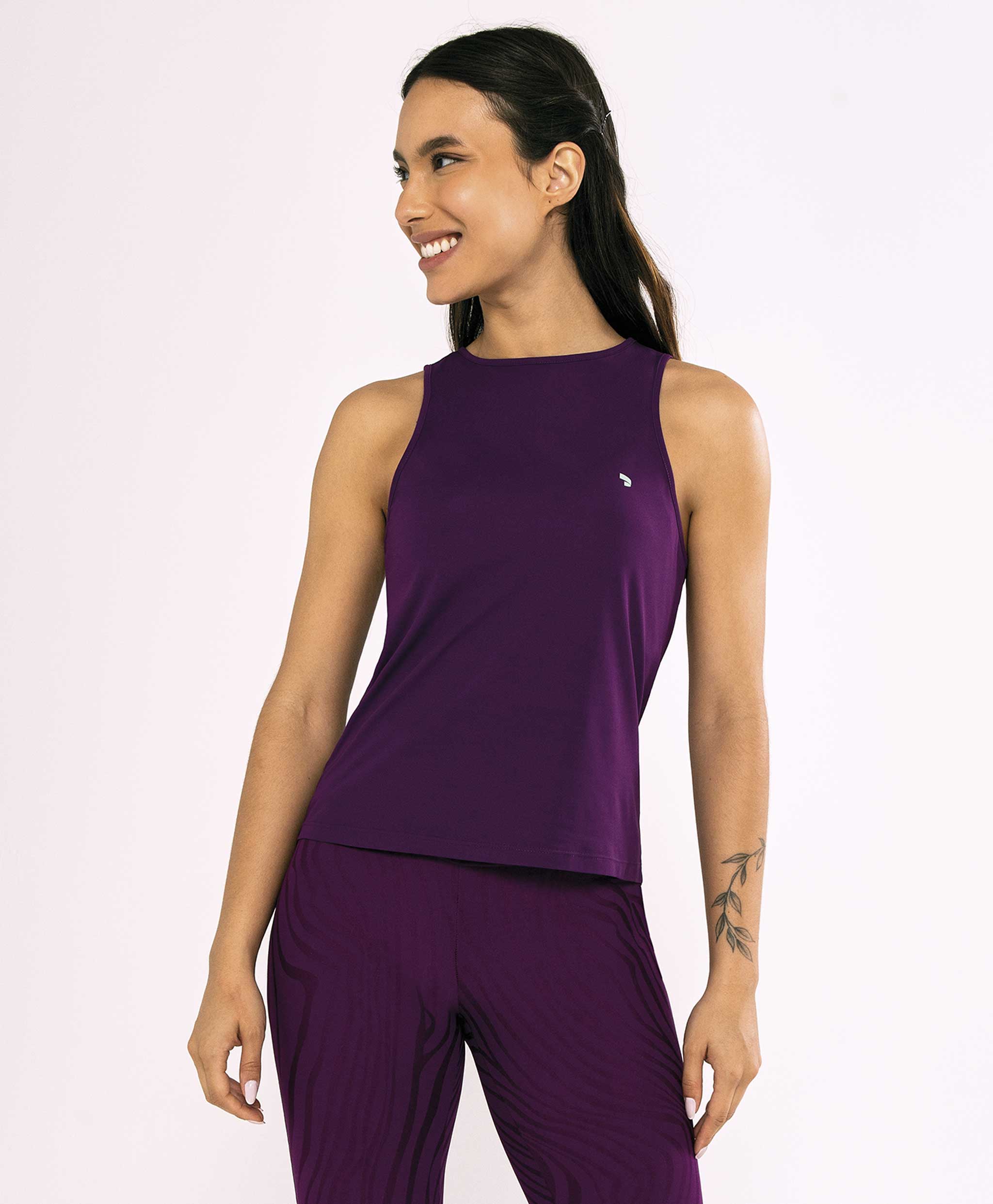 REGATA SKIN FIT SOBREPOSICAO